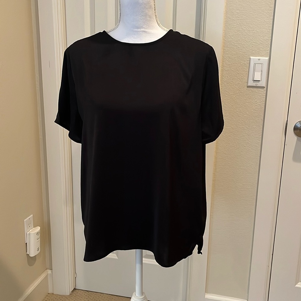 Banana Republic black with sheen, summer blouse. Worn maybe 1-2 times.